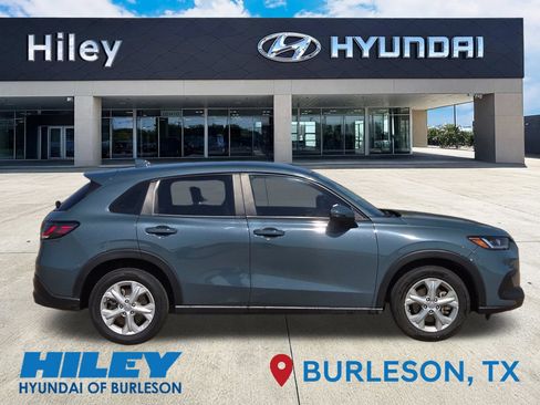 Used 2025 Honda HR-V LX image 3