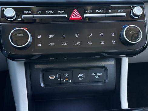 New 2026 Hyundai Tucson Limited image 17