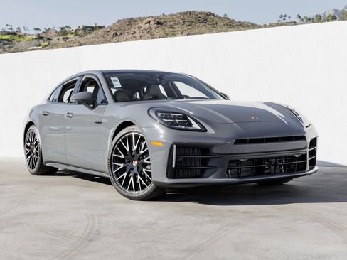 New 2026 Porsche Panamera 4 image 9
