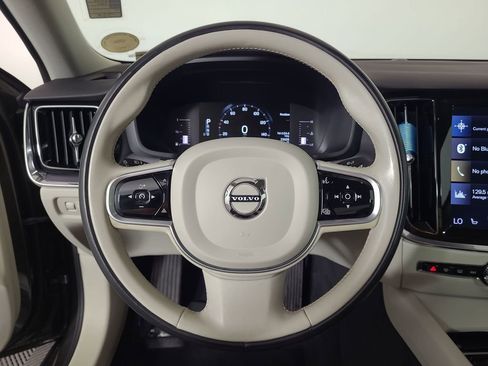 Used 2019 Volvo S60 T5 Momentum FWD image 13