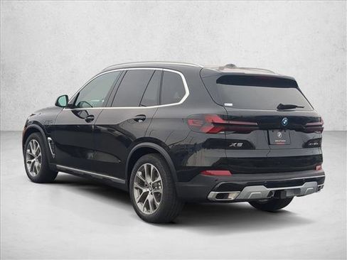 New 2026 BMW X5 xDrive50e w/ Climate Comfort Package image 9