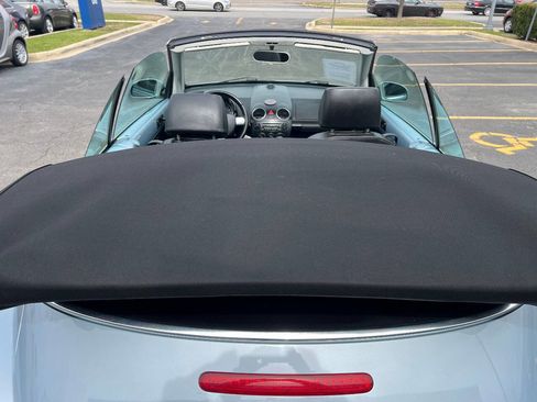 Used 2009 Volkswagen Beetle S image 16