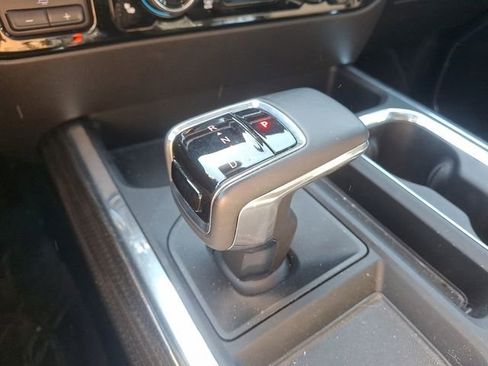 Used 2024 Chevrolet Silverado 1500 RST w/ Redline Edition AWD/4WD image 17