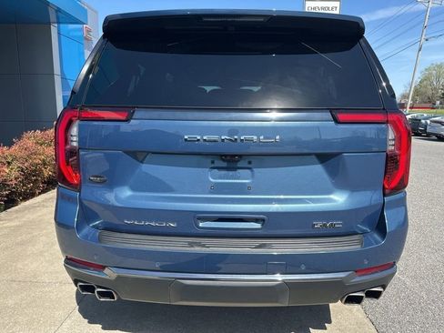 Used 2025 GMC Yukon XL Denali Ultimate w/ LPO, Floor Liner Package image 8