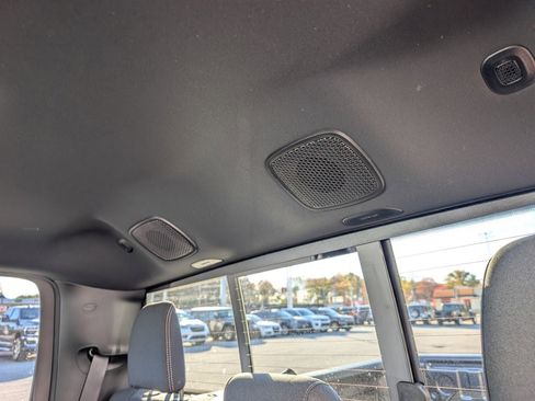 New 2026 RAM 1500 4x4 Crew Cab image 17