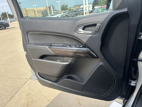 Used 2018 GMC Canyon SLT w/ Driver Alert Package AWD/4WD image 10