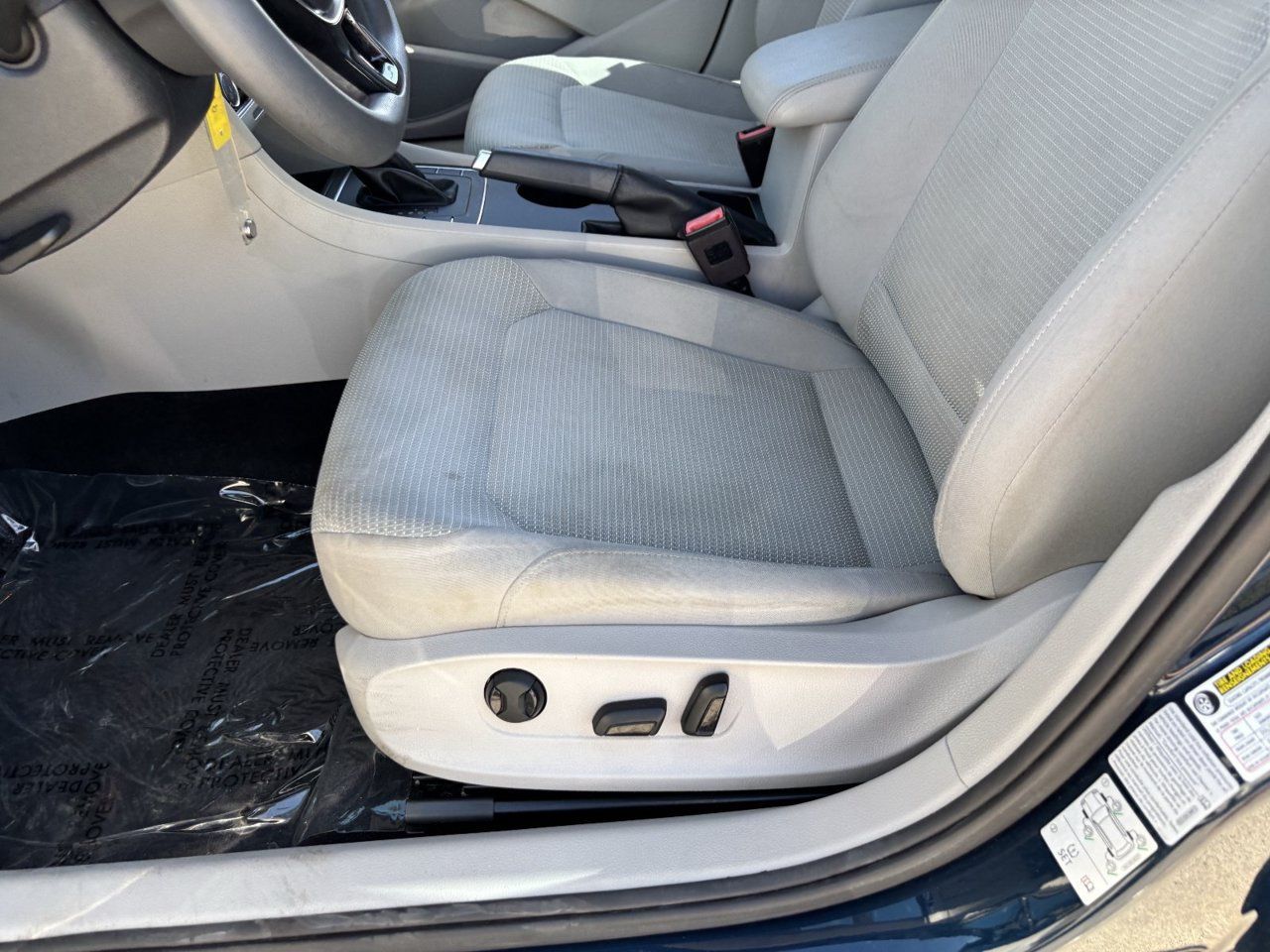 Used 2018 Volkswagen Passat 2.0T S w/ Driver Assistance Package FWD image 18
