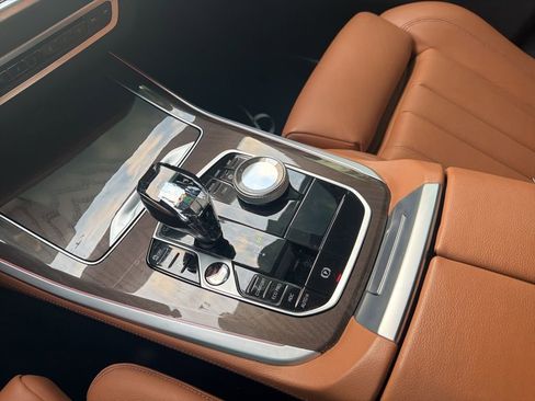 Used 2022 BMW X5 xDrive40i w/ M Sport Package image 14