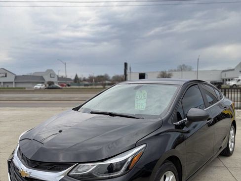 Used 2019 Chevrolet Cruze LT w/ LT Fleet Convenience Package image 21