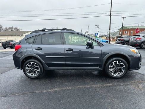 Used 2016 Subaru Crosstrek 2.0i Premium image 9