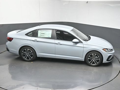 Used 2026 Volkswagen Jetta Sport FWD image 48