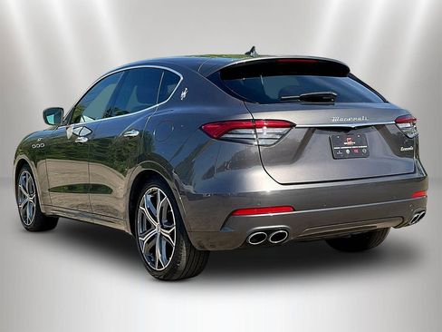 Used 2023 Maserati Levante GT AWD/4WD image 4