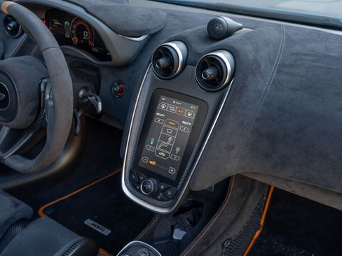 Used 2020 McLaren 600LT Spider image 45