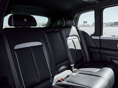 Used 2023 Rolls-Royce Cullinan AWD/4WD image 46