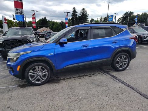Used 2023 Kia Seltos S w/ Navigation Package AWD/4WD image 8