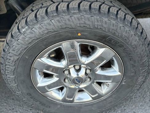 Used 2013 Ford F150 XLT w/ Luxury Equipment Group image 19