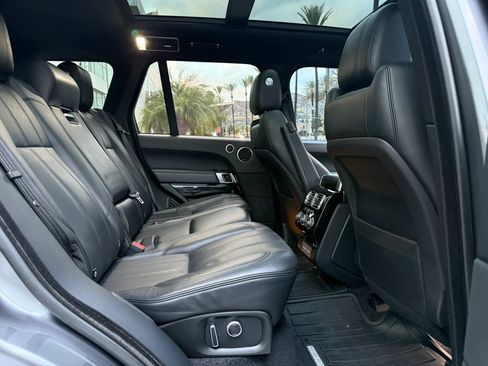 Used 2017 Land Rover Range Rover Supercharged AWD/4WD image 21