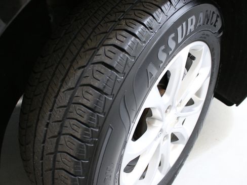 Used 2020 Chevrolet Equinox LT w/ Driver Convenience Package image 31