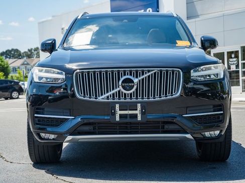 Used 2017 Volvo XC90 T6 Inscription w/ Luxury Package AWD/4WD image 2
