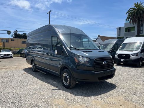 Used 2019 Ford Transit 250 148 High Roof Extended RWD image 3