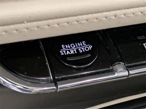 Used 2022 Lincoln Nautilus Reserve image 16