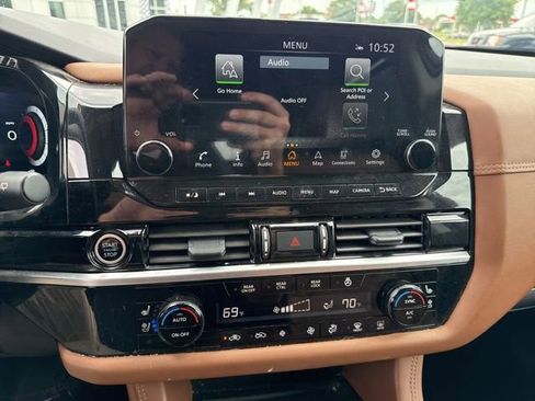 Used 2024 Nissan Pathfinder Platinum FWD image 33