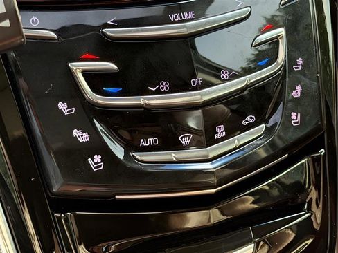 Used 2018 Cadillac Escalade Premium Luxury w/ LPO, Radiant Package image 33