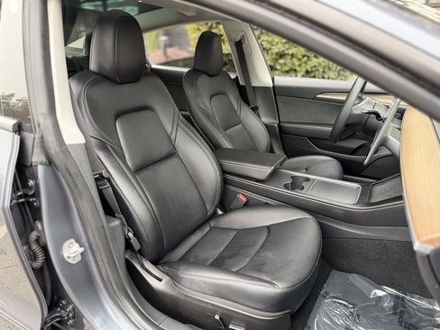 Used 2023 Tesla Model 3 Performance image 34