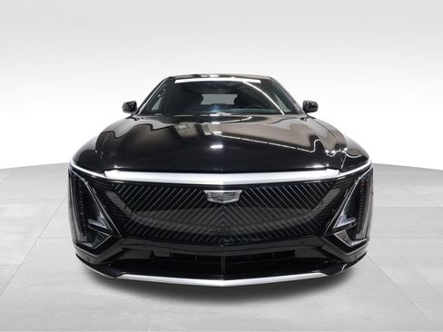 Certified 2025 Cadillac Lyriq Luxury AWD/4WD image 7