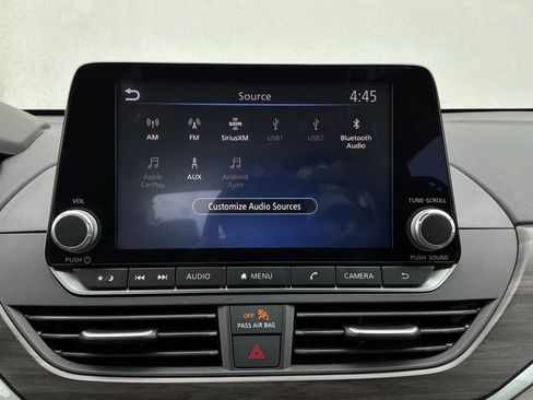 Used 2025 Nissan Altima 2.5 SV FWD image 28