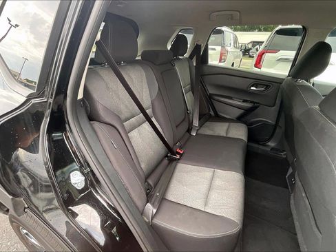Used 2025 Nissan Rogue SV AWD/4WD image 24