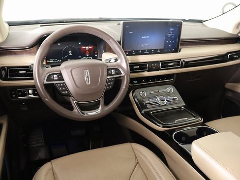 Certified 2023 Lincoln Nautilus Reserve image 2