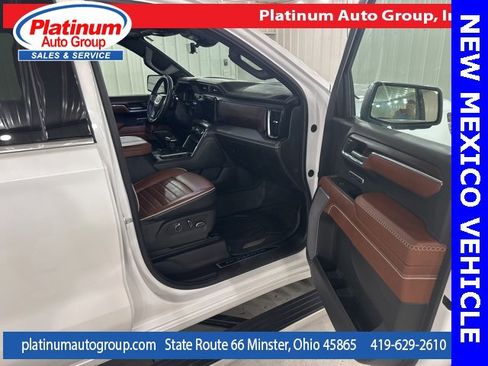 Used 2024 GMC Sierra 1500 Denali Ultimate image 32