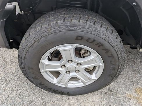 Used 2023 Jeep Wrangler Sport S image 9