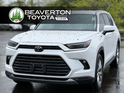 Used 2024 Toyota Grand Highlander Limited image 1
