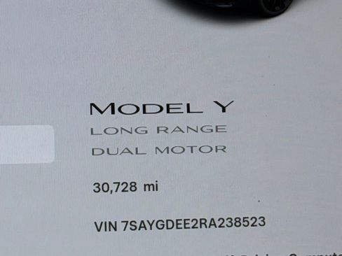 Used 2024 Tesla Model Y Long Range AWD/4WD image 15