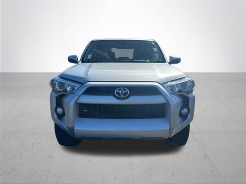 Used 2017 Toyota 4Runner SR5 Premium AWD/4WD image 3