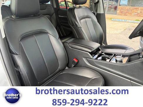 Used 2023 Jeep Grand Cherokee Limited w/ Luxury Tech Group II AWD/4WD image 40