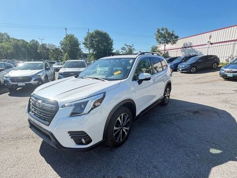 Used 2023 Subaru Forester Limited AWD/4WD image 3