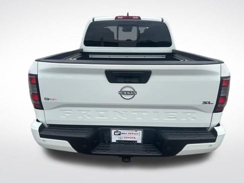 Used 2024 Nissan Frontier SL w/ Technology Package image 4