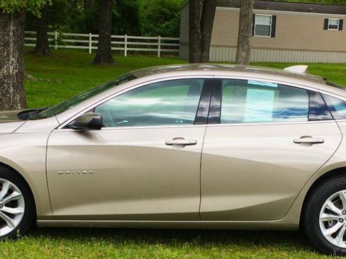 Used 2023 Chevrolet Malibu LT FWD image 2