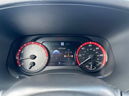 Used 2023 Nissan Frontier PRO-4X w/ Pro Convenience Package AWD/4WD image 32