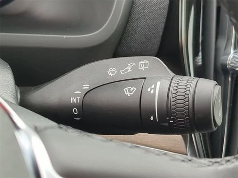 New 2026 Volvo XC90 B5 Plus w/ Protection Package Premier image 26