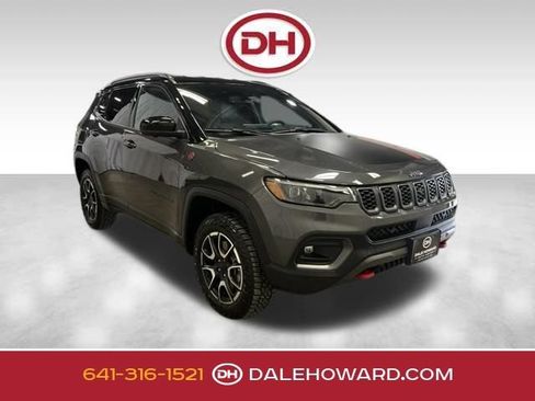 Used 2024 Jeep Compass Trailhawk w/ Trailhawk Elite Group AWD/4WD image 1