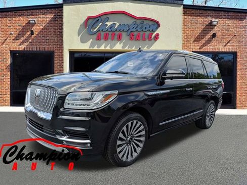 Used 2018 Lincoln Navigator Reserve w/ Technology Package AWD/4WD image 5