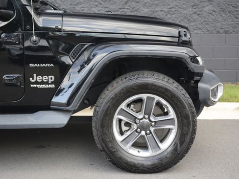Used 2020 Jeep Wrangler Unlimited Sahara AWD/4WD image 40