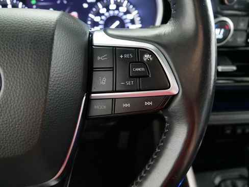 Used 2021 Toyota Highlander XSE image 28