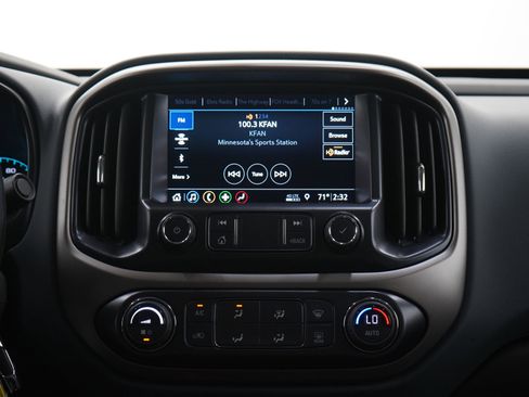 Used 2022 Chevrolet Colorado Z71 AWD/4WD image 15