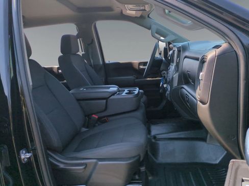 Used 2022 Chevrolet Silverado 2500 W/T w/ Gooseneck/5TH Wheel Package image 15