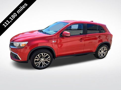 Used 2017 Mitsubishi Outlander Sport SE AWD/4WD image 2